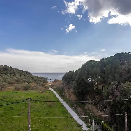 Дом отдыха Rent House Mirtofito 8 Km From Peramos Elaiokhorion