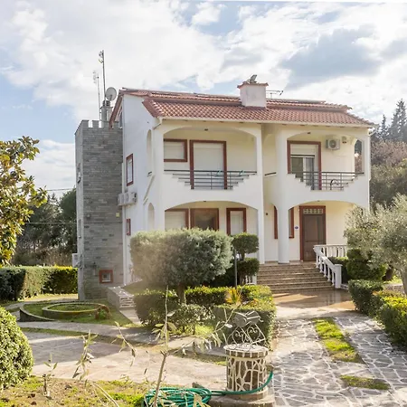 Rent House Mirtofito 8 Km From Peramos *