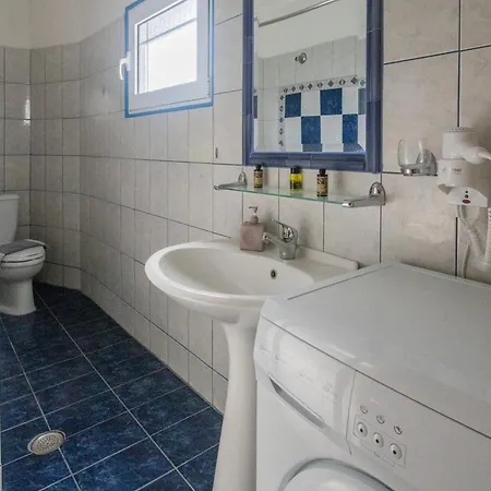 Дом отдыха Rent House Mirtofito 8 Km From Peramos
