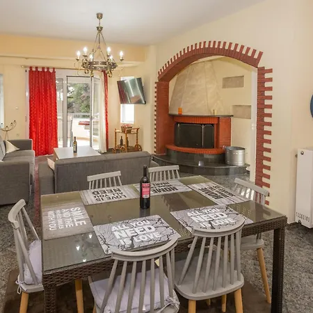 Rent House Mirtofito 8 Km From Peramos Hébergement de vacances Elaiokhorion