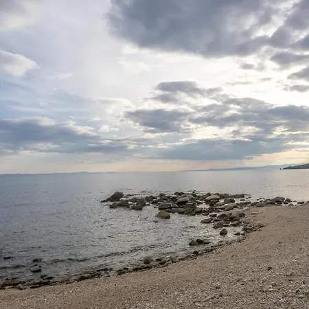 Rent House Mirtofito 8 Km From Peramos Holiday home Elaiokhorion