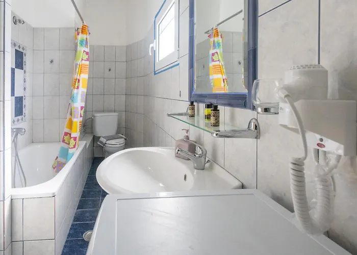 Rent House Mirtofito 8 Km From Peramos Case de vacanță