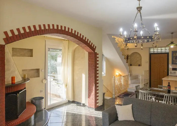Case de vacanță Rent House Mirtofito 8 Km From Peramos Elaiokhorion